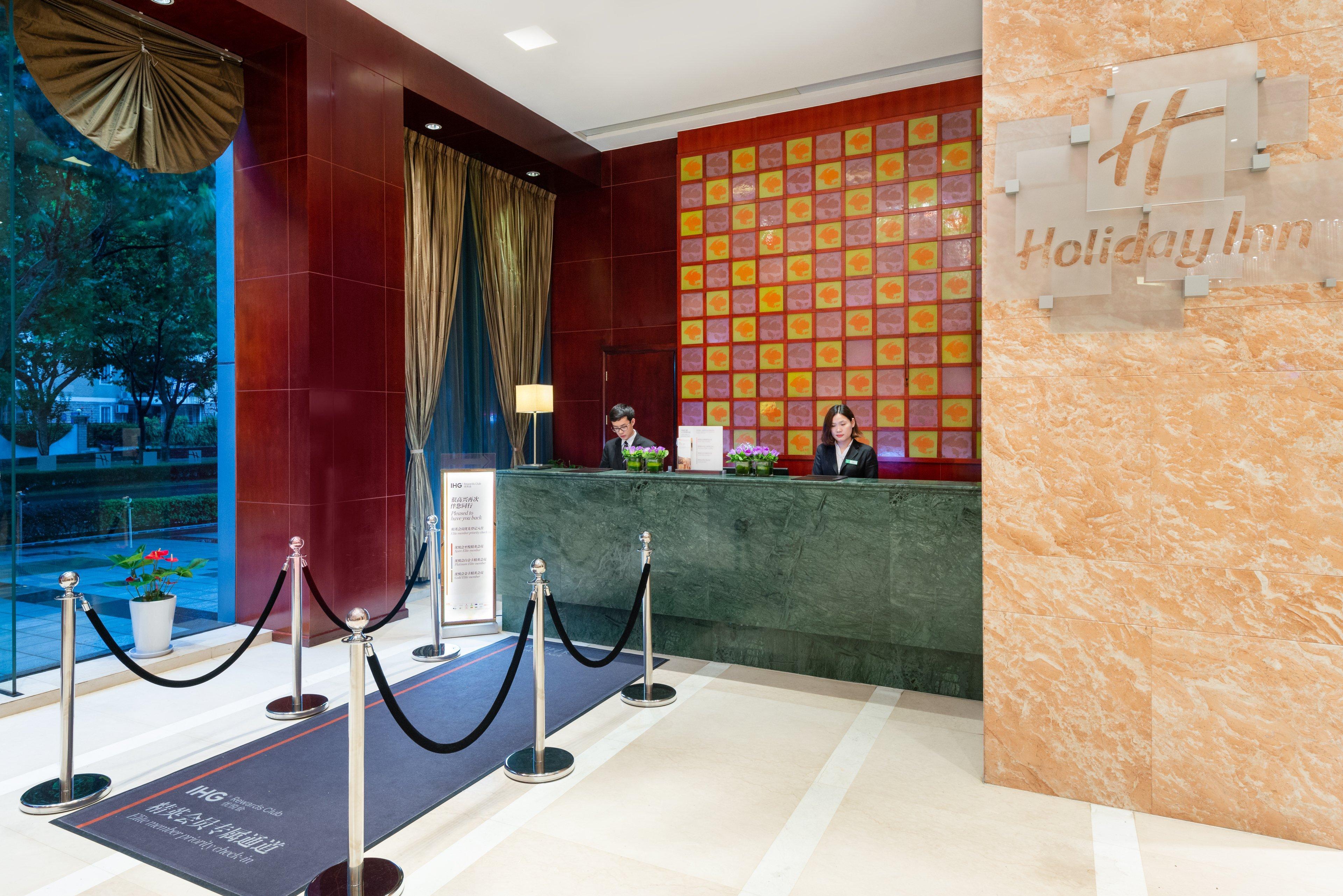 Hotel Pudong Nanpu By Ihg 4*