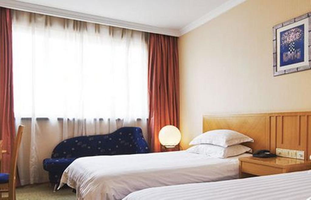 Hotel Baolong Homelike - Wujiaochang Branch 2*