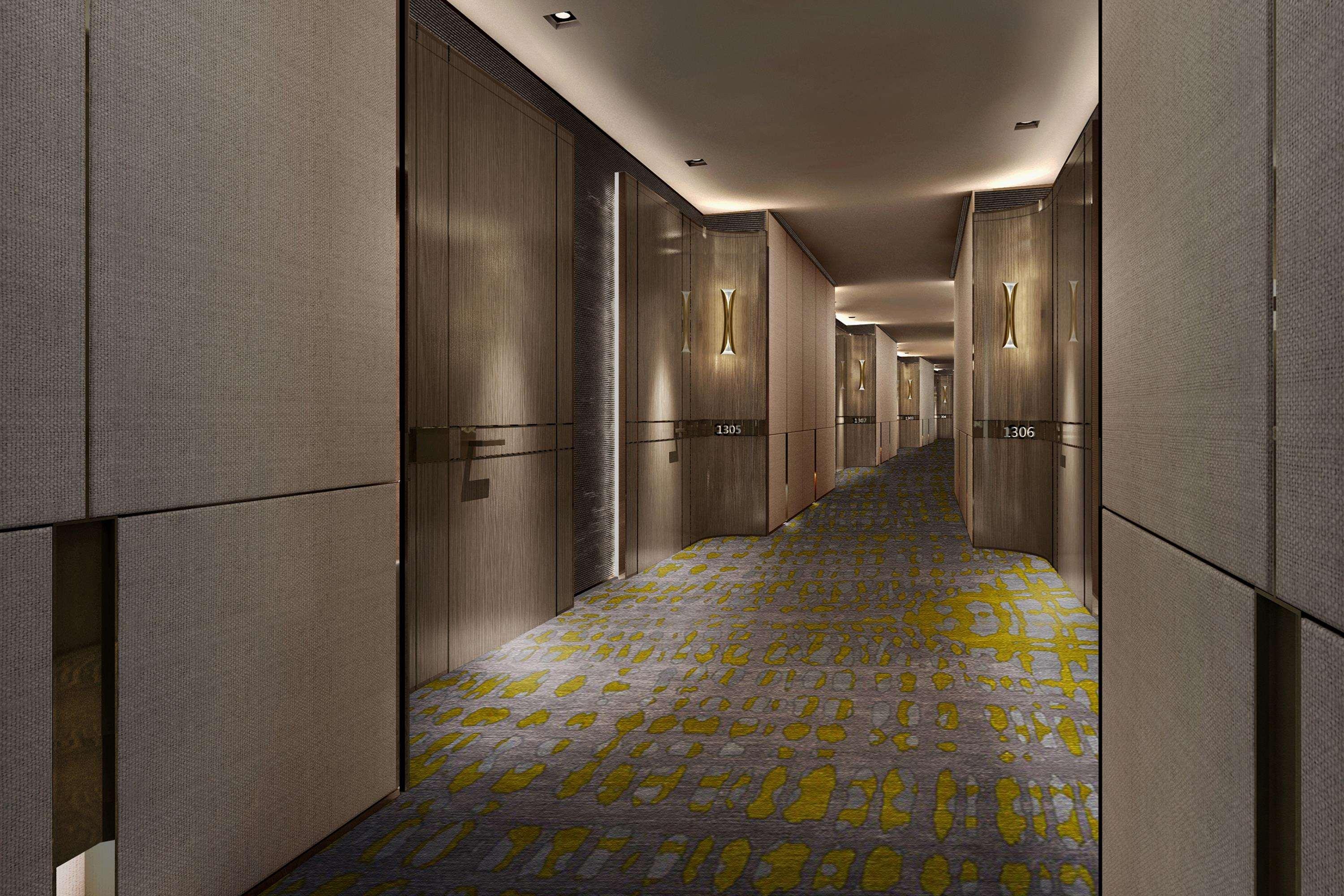 Hotel Primus Hongqiao 5*