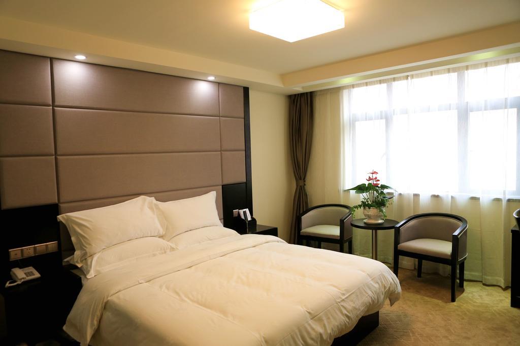Country Inn&suites By Radisson, Pvg Hotel