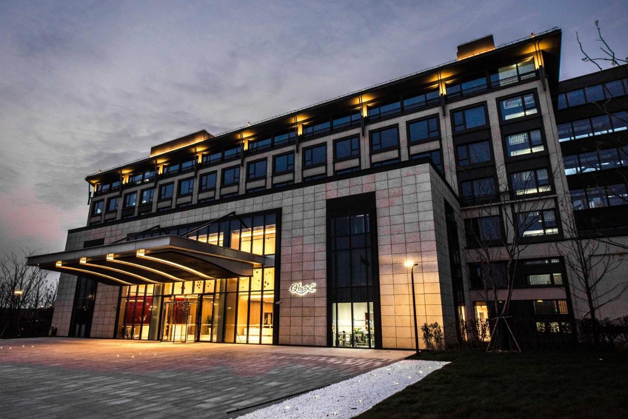 Q-box Sanjiagang -offer Pudong International Airport And Shuttle 4*