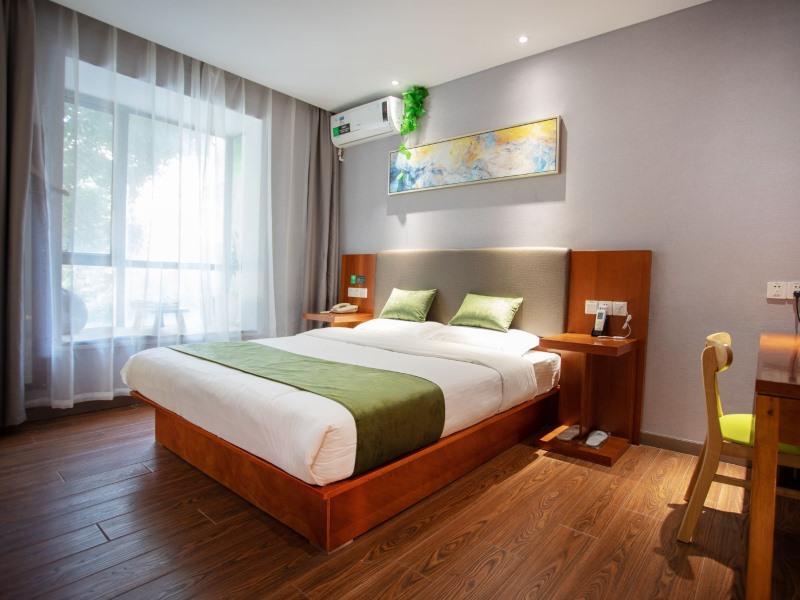 Vatica Jiading District Anting Metro Station Moyu Road Şanghay