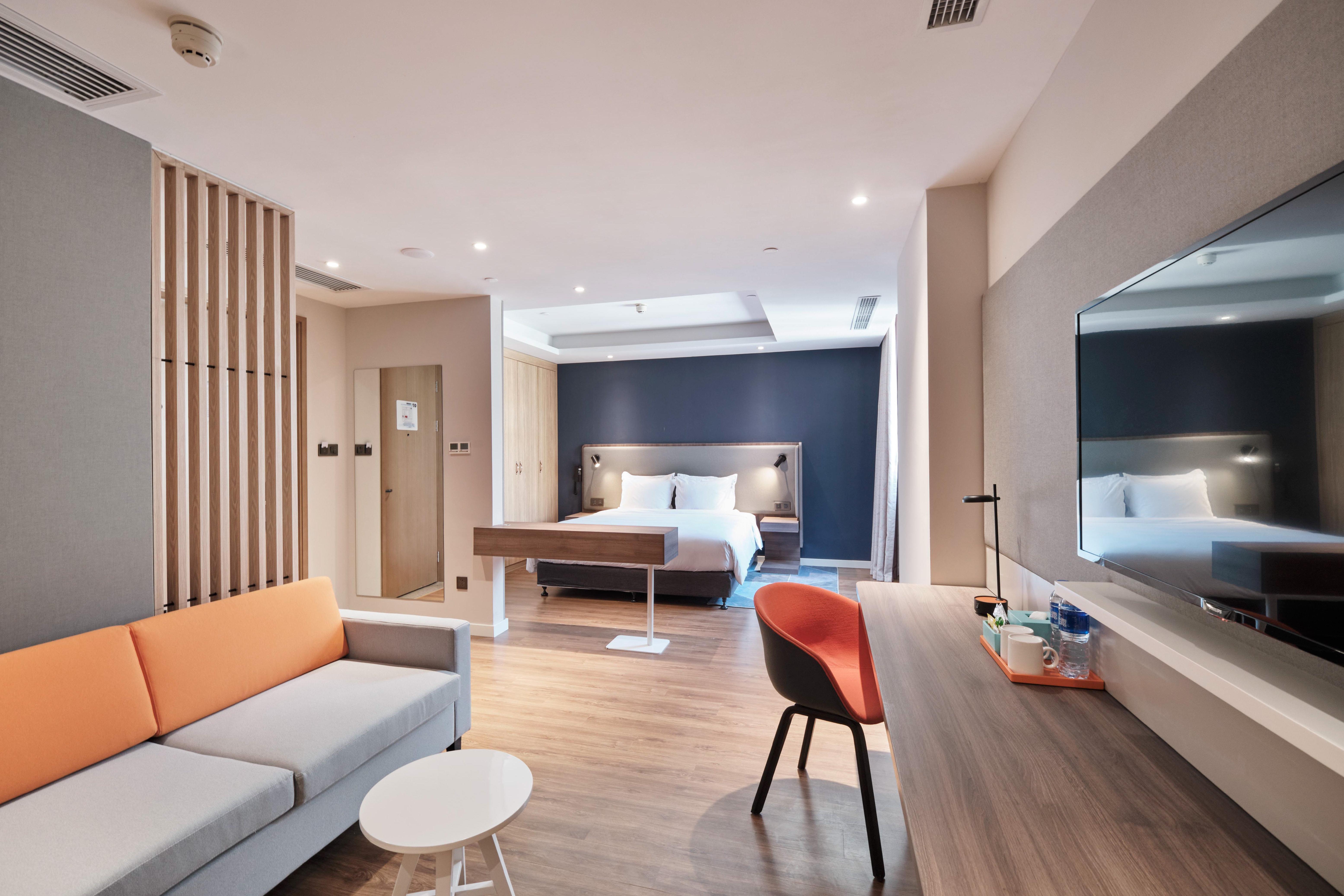 Express Hongqiao North Hotel