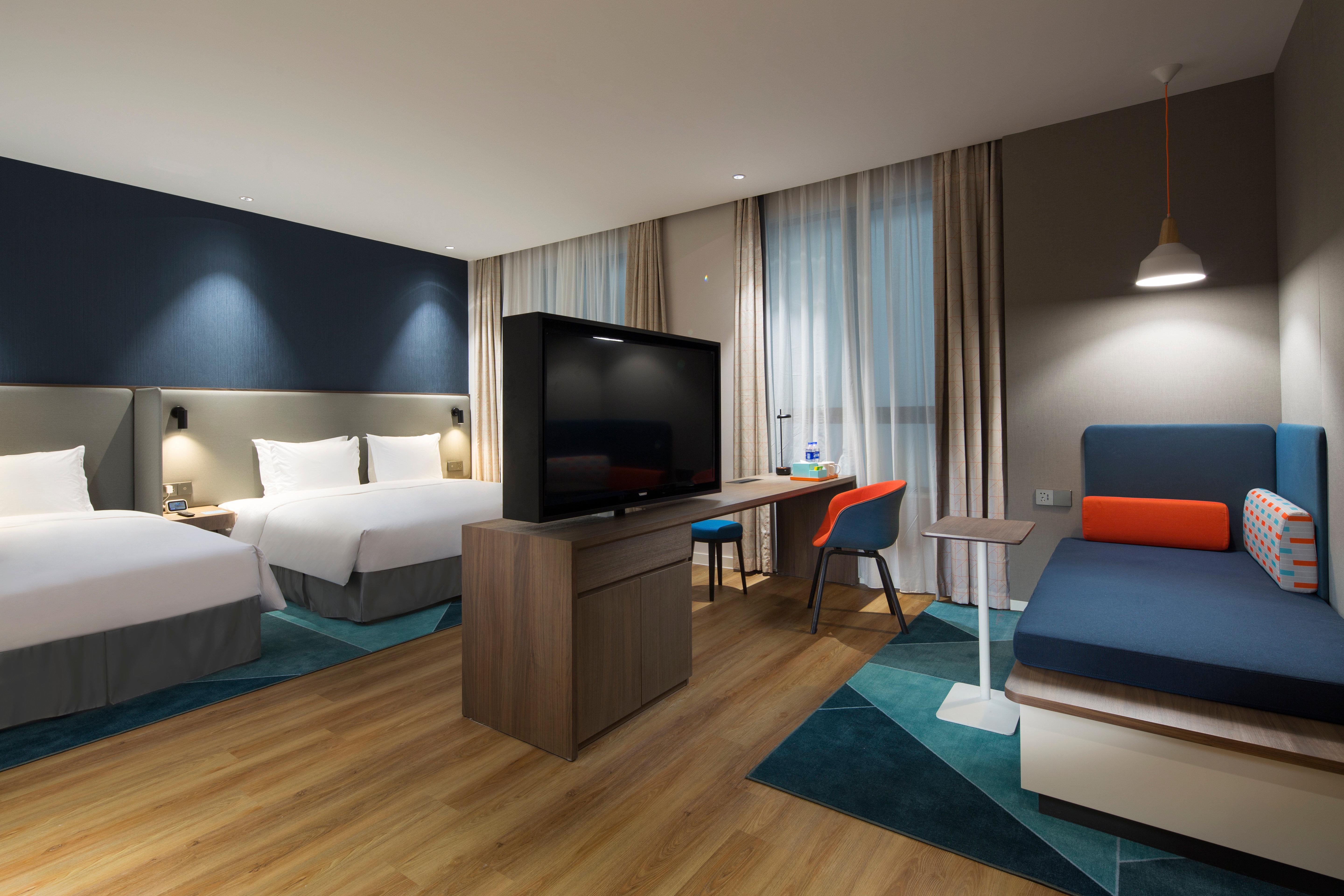 Hotel Express Kangqiao By Ihg 4*