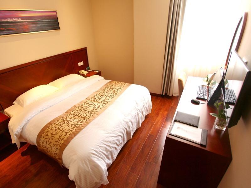 Greentree Songjiang Wanda Plaza Rongmei Road Express 2*