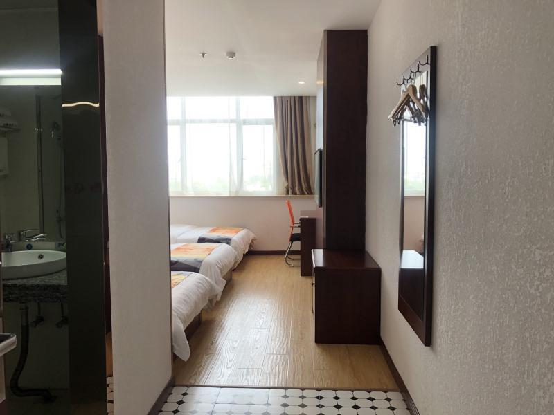 Hotel Shell Jinshan Zhanyan Songjin Highway 2*