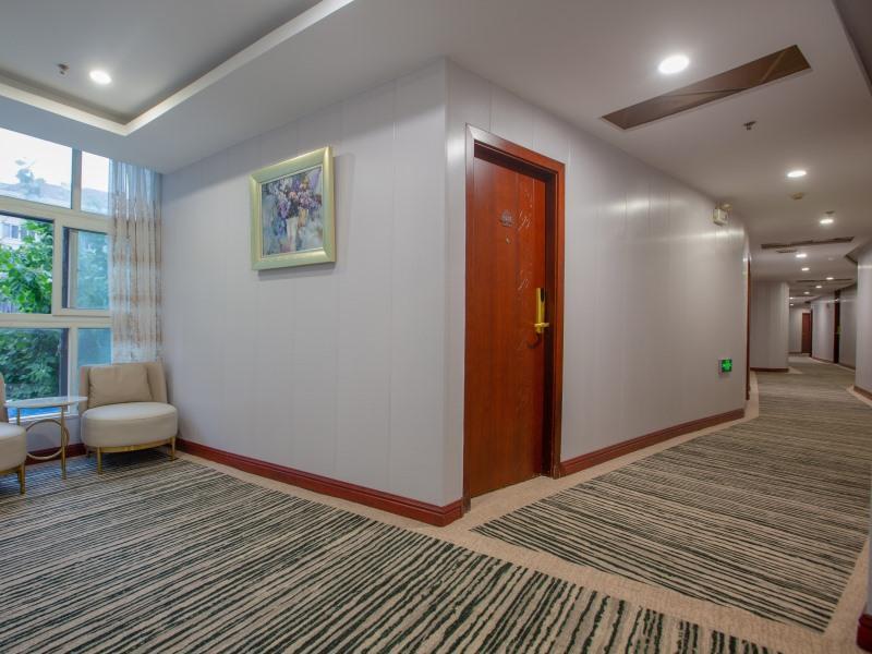 Hotel Greentree Alliance Shanghai Huangpu District Chenghuang Temple Bund Hotel 2*