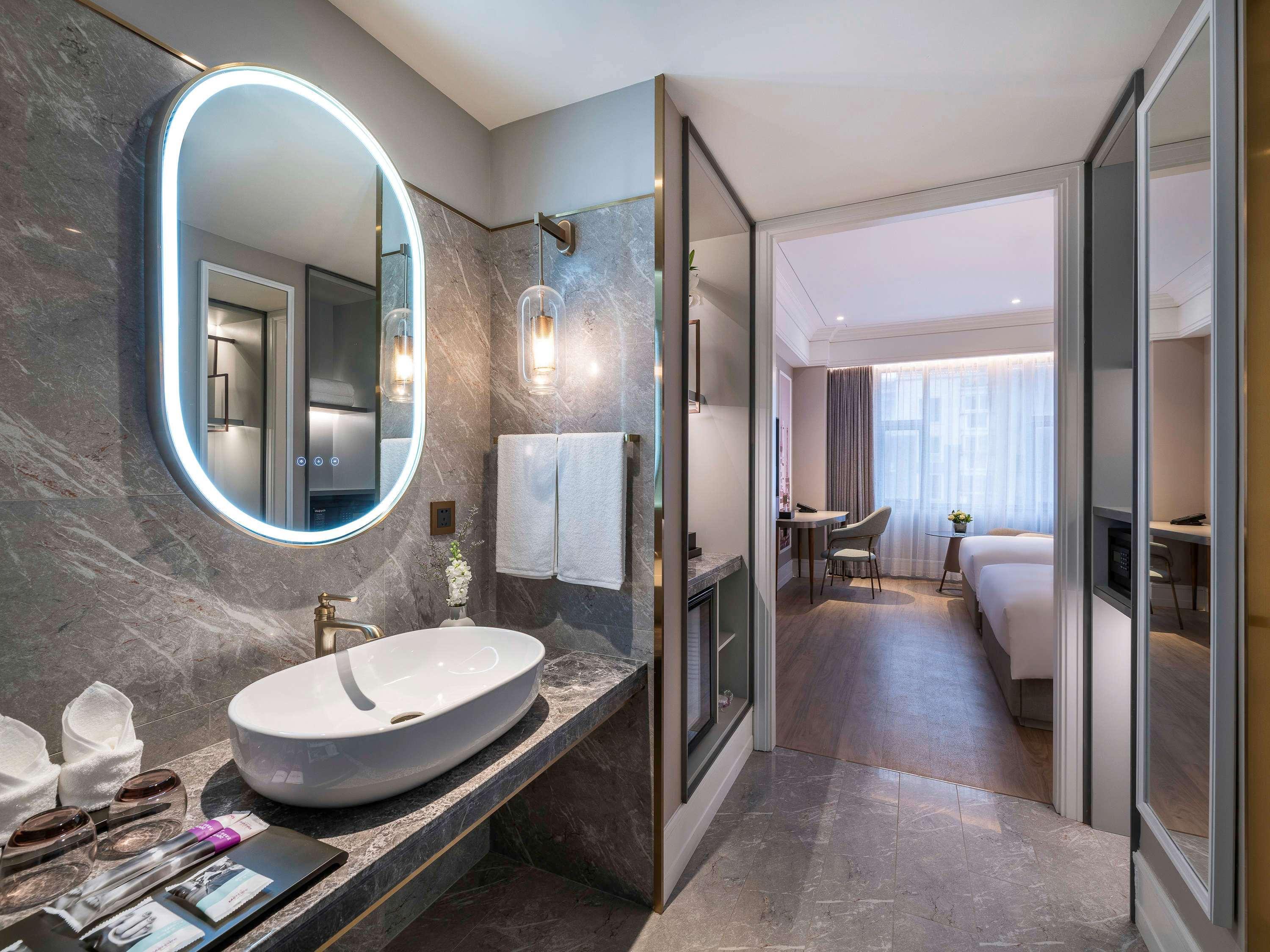 Mercure Global Harbour Hotel