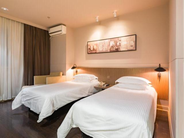 Hotel Jinjiang Nanjing Road Pedestrian Streeteast 3*