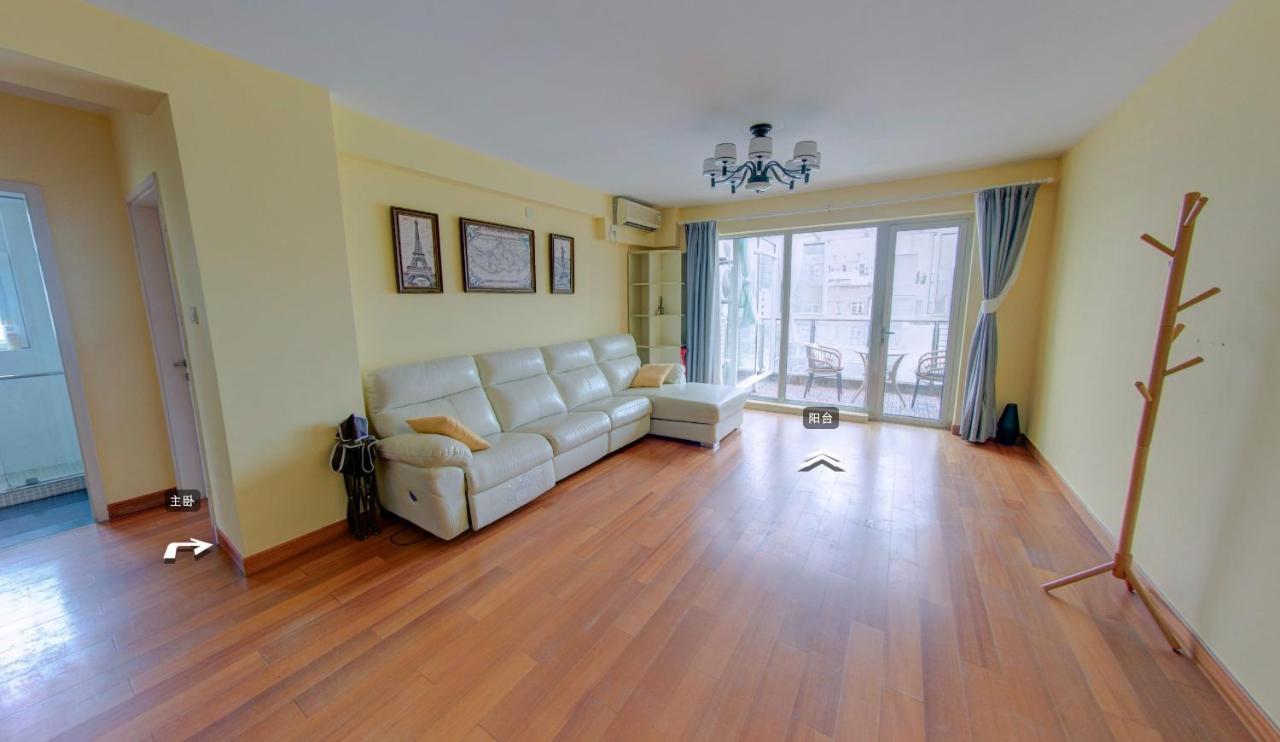 Top Floor Sunny Bedroom Near Fudan