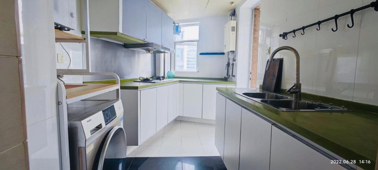 Top Floor Sunny Bedroom Near Fudan * Shanghai