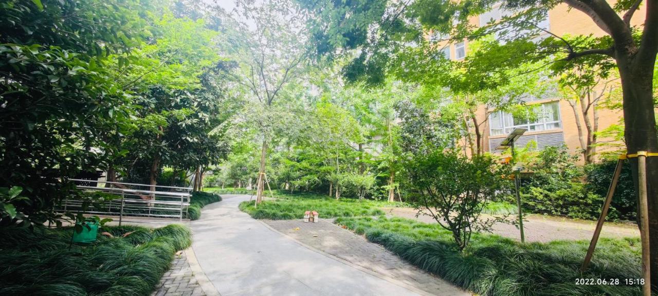 Apartment Top Floor Sunny Bedroom Near Fudan *