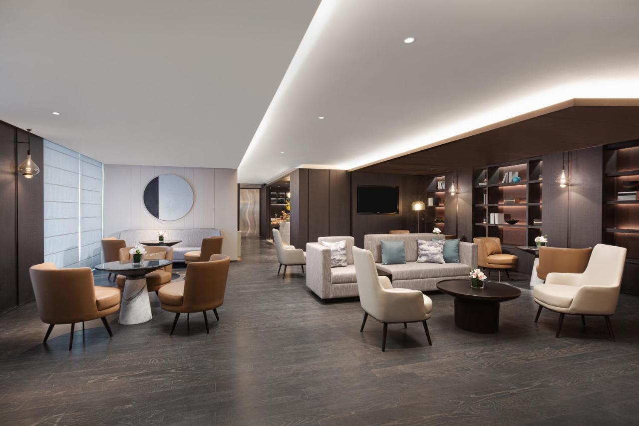Khách sạn Hualuxe Changfeng Park 5*