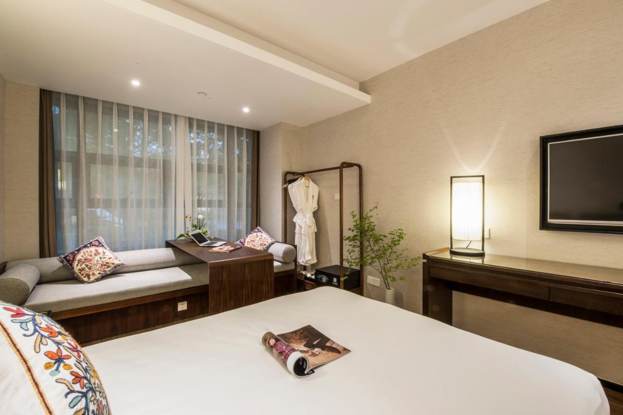 Ssaw Boutique South Xuhui Riyueguang Hotel 4*