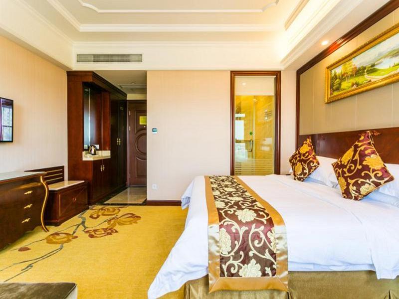 Hotel Vienna Hongqiao National Convention And Exhibition Center Wanda 4*