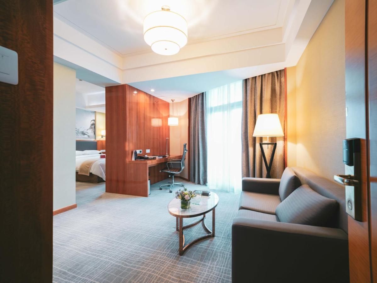 Ramada Plaza Pudong Airport - A Journey Starts At The Pvg Airport 4* Shanghai