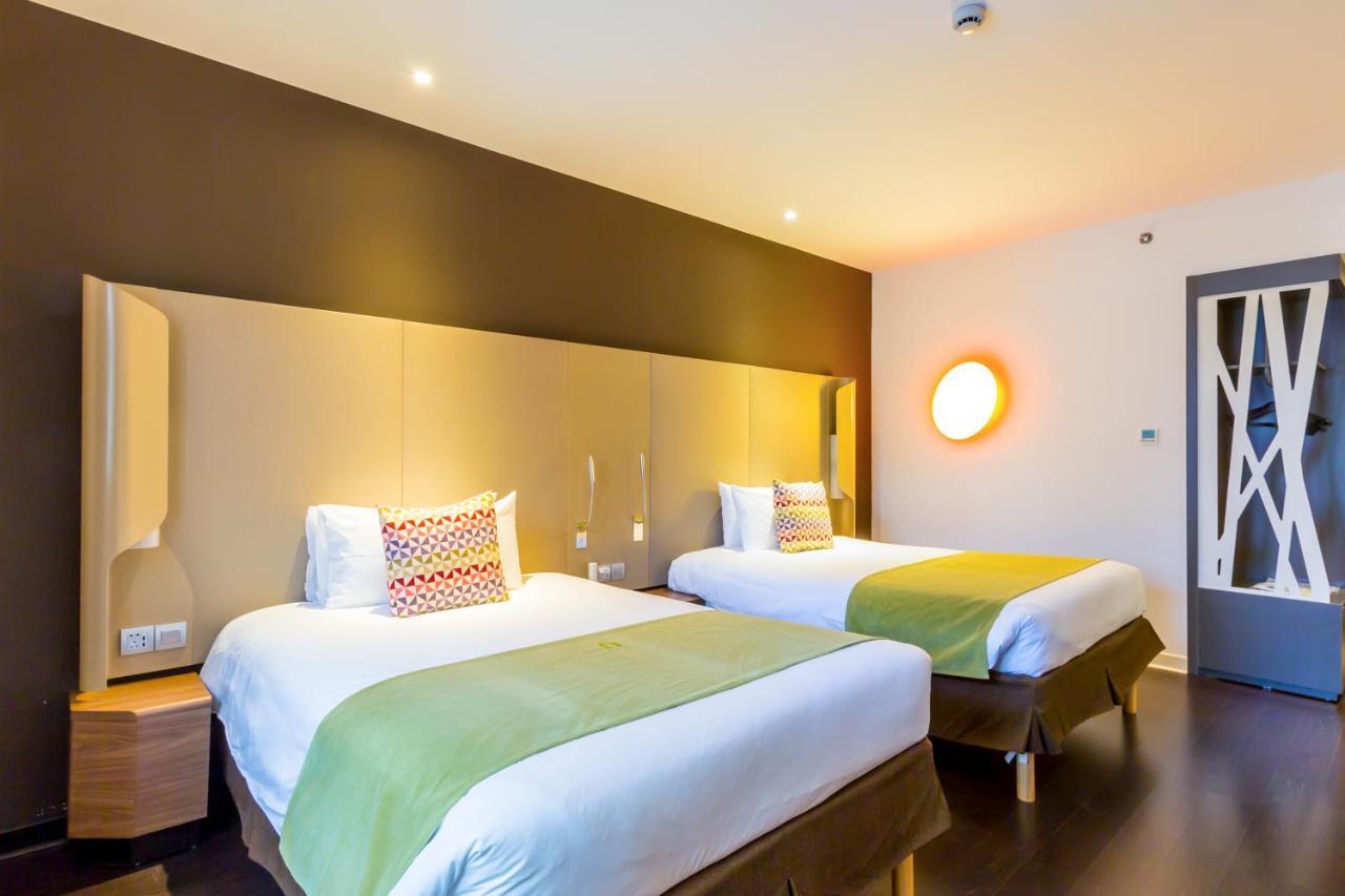 Campanile Railway Station And People's Square - 15 Minutes Drive To The Bund Otel