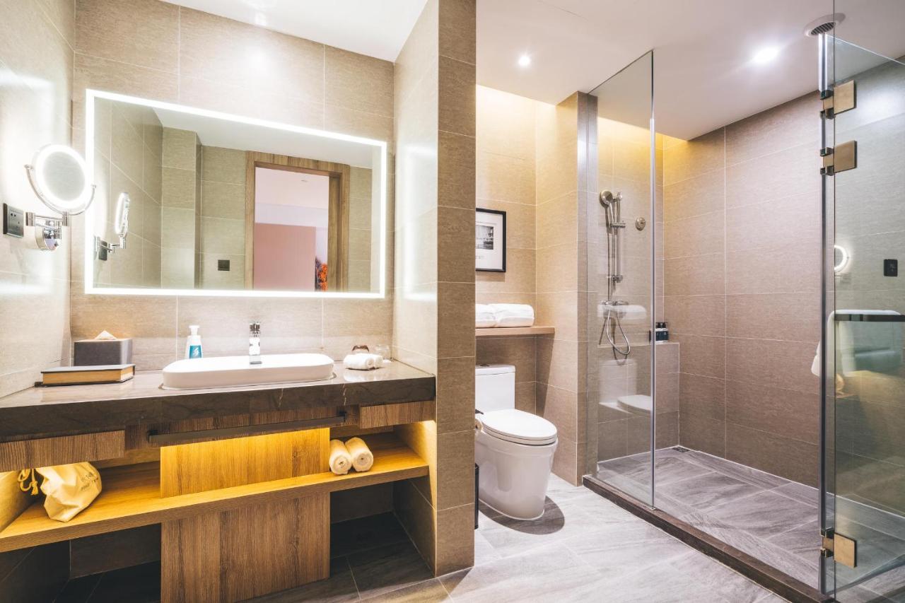 Atour Hongqiao Hub National Exhibition Center Hotel
