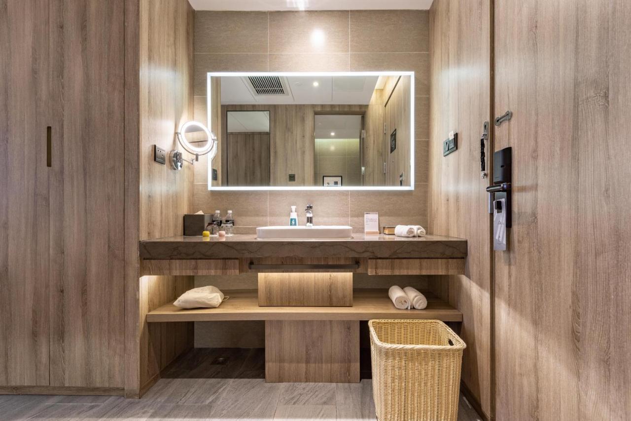 Atour Hongqiao Hub National Exhibition Center Hotel