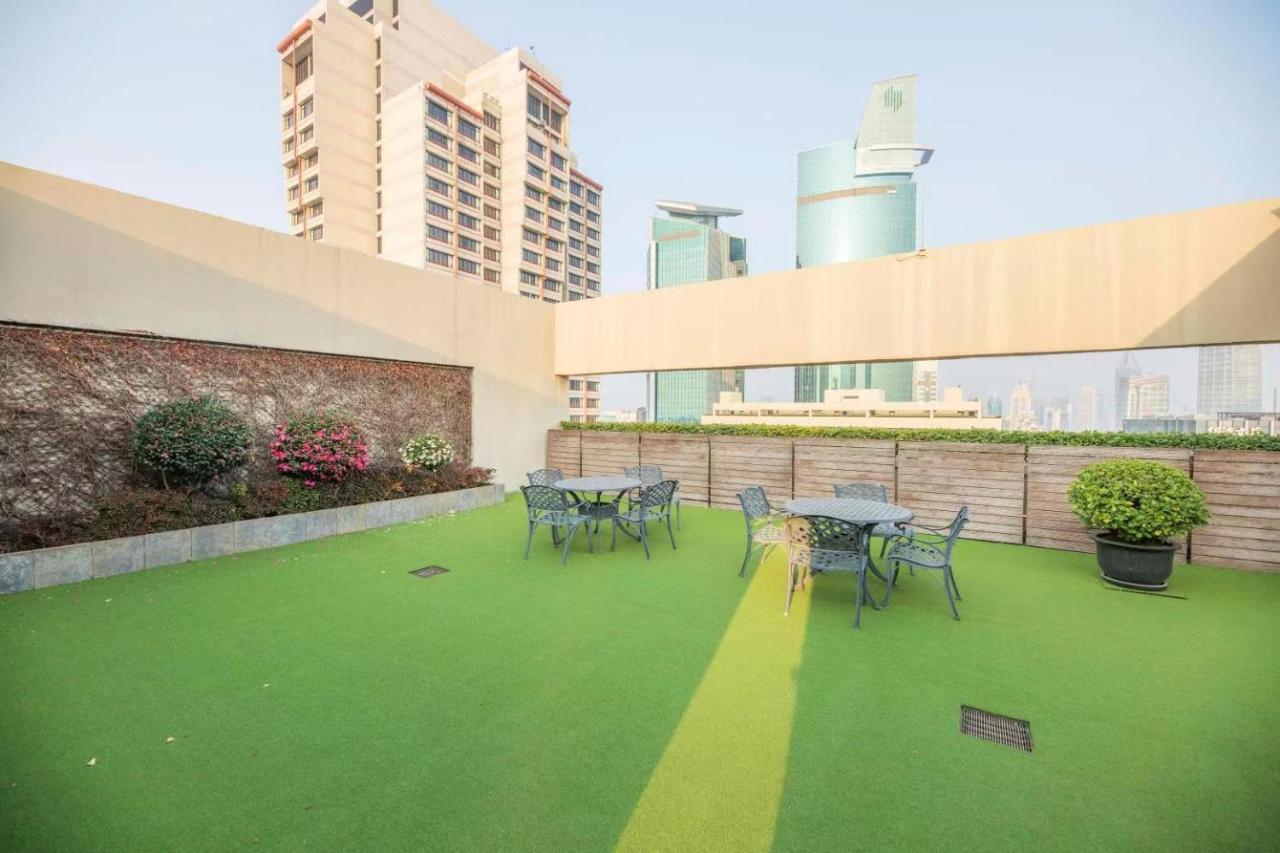 Aparthotel Centre Serviced 5*