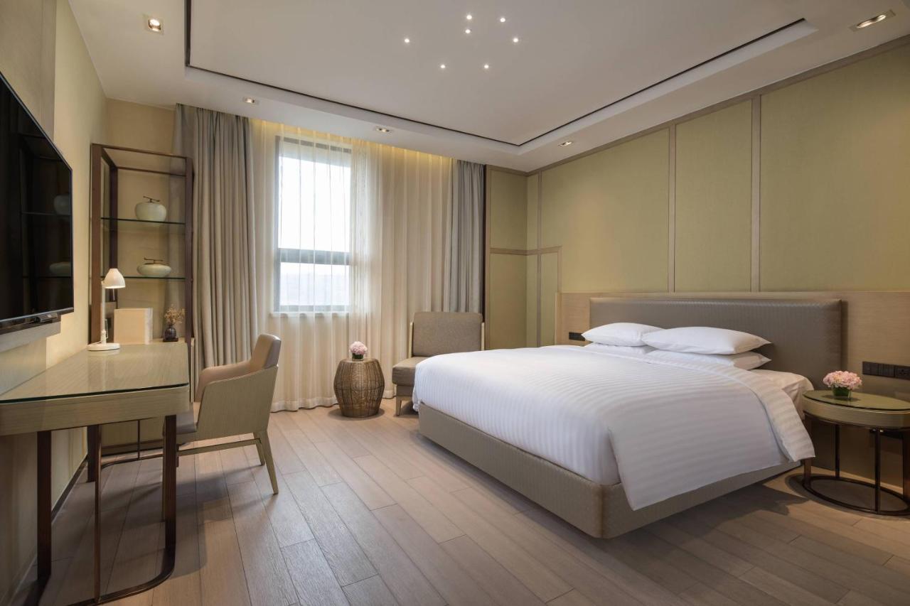 Courtyard By Marriott Shanghai International Tourism And Resorts Zone Shanghai