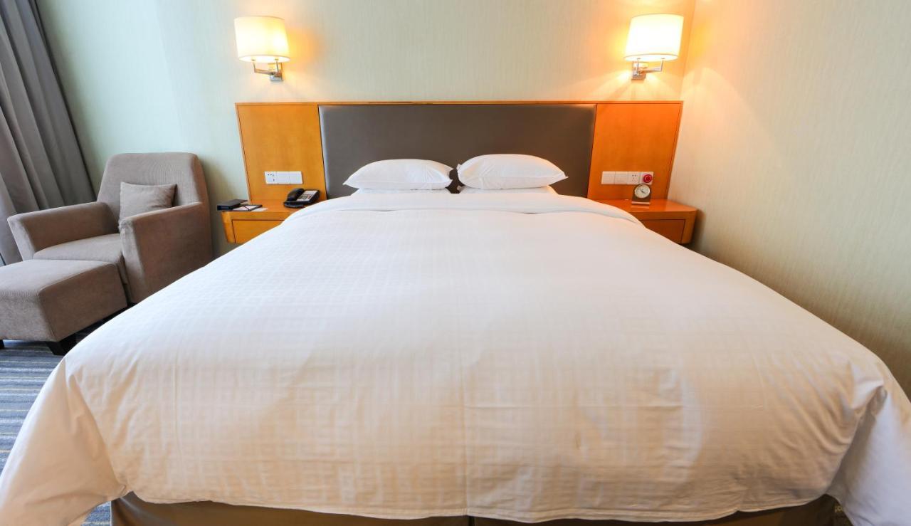 Hotel Ramada Plaza Pudong Airport - A Journey Starts At The Pvg Airport Shanghai