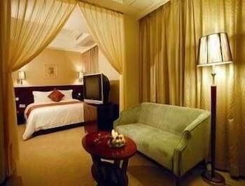Hotel Ramada Wujiaochang 4*