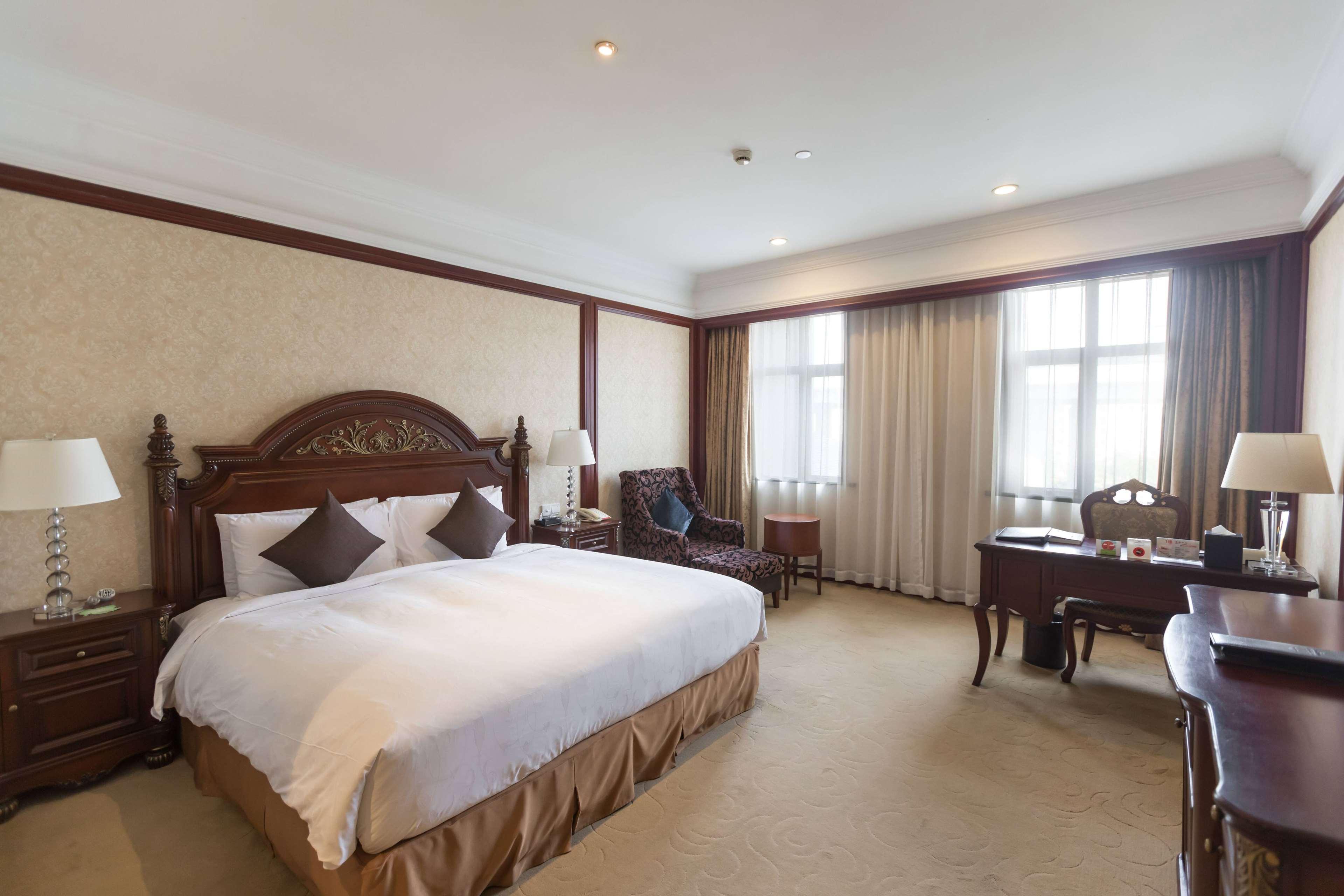 Wyndham Hongqiao-near Necc 5*