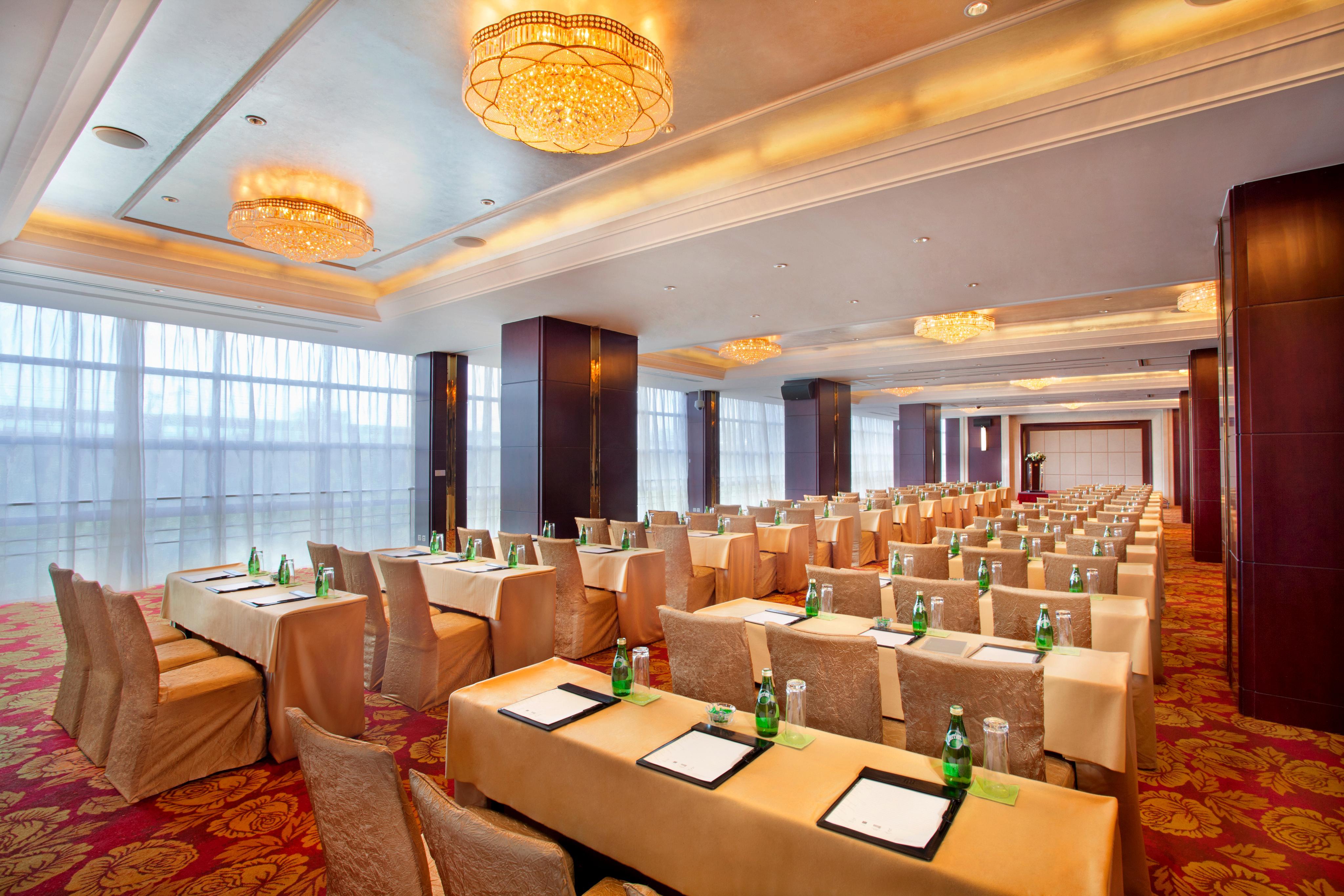 Hotel Regal Plaza & Waigaoqiao Shanghai