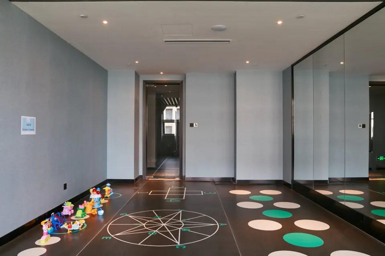 Yiting Yuanzhou, Hotel