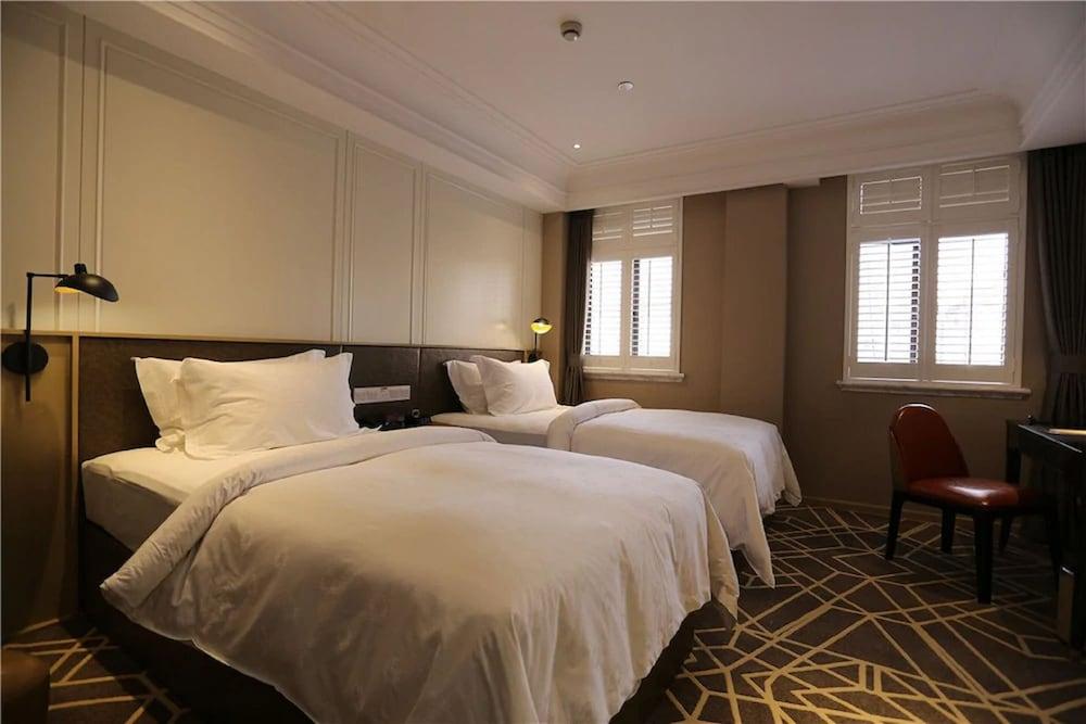 Jinjiang Metropolo Classiq Nanjing Road 4*