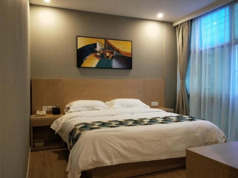 Hotel Shell New International Expo Center Fanghua Road Metro Station Shanghai