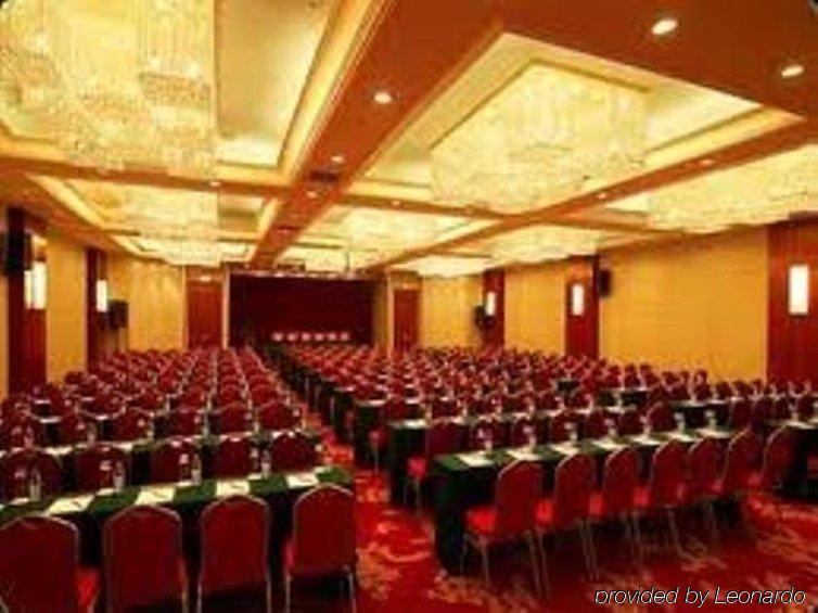 Blue Horizon Royal Parklane International Hotel 4*
