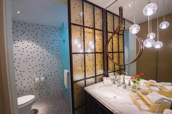 Hotel Jinjiang Metropolo Classiq Nanjing Road 4*