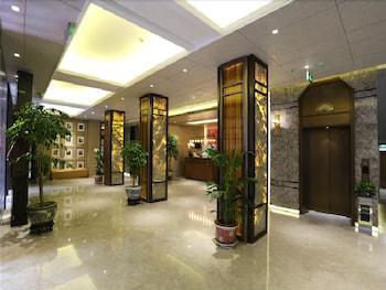 Hotel Jinjiang Metropolo Classiq Nanjing Road 4*