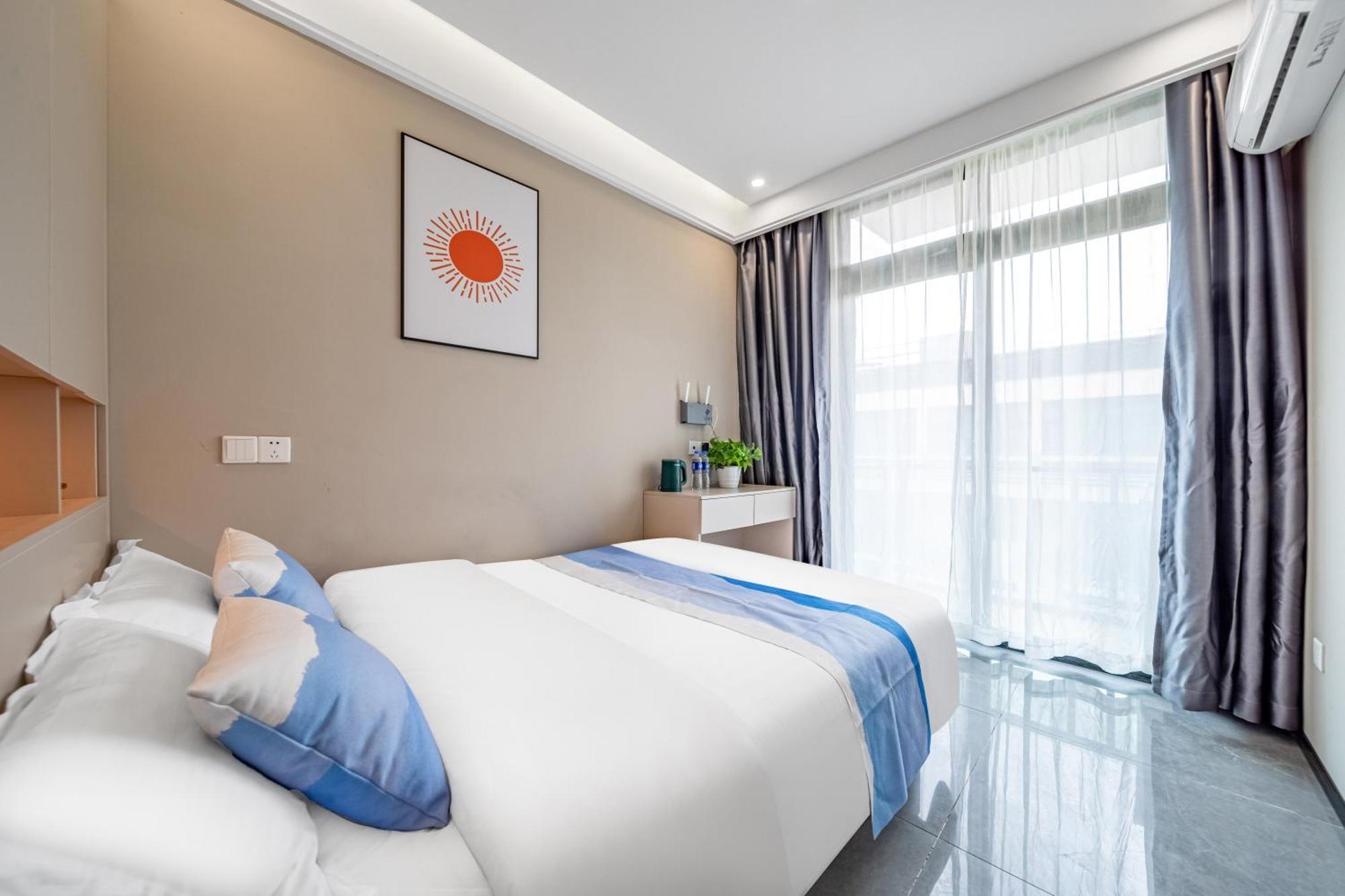 Yue Lv Hotel 2*