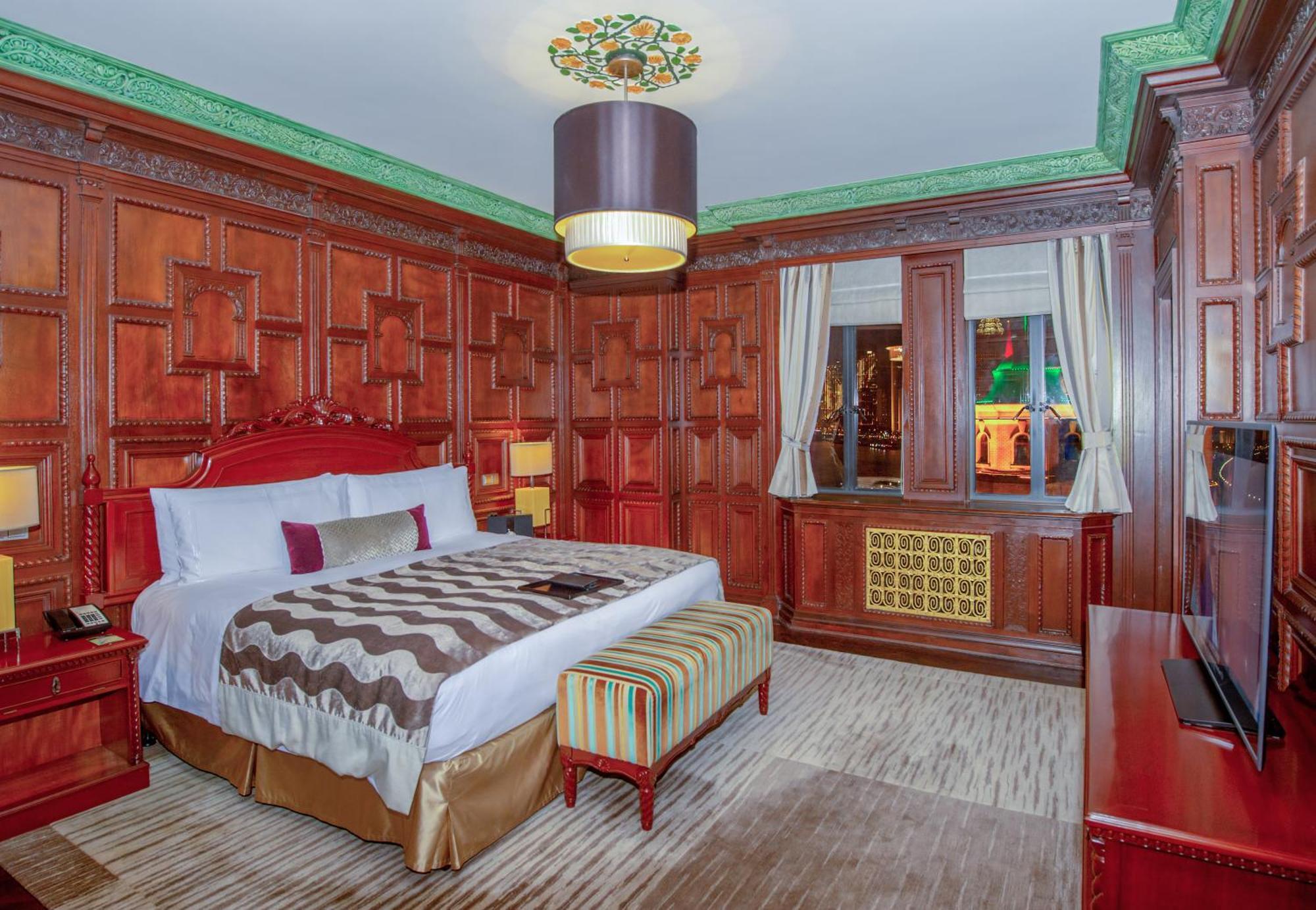 Fairmont Peace On The Bund Otel 5*