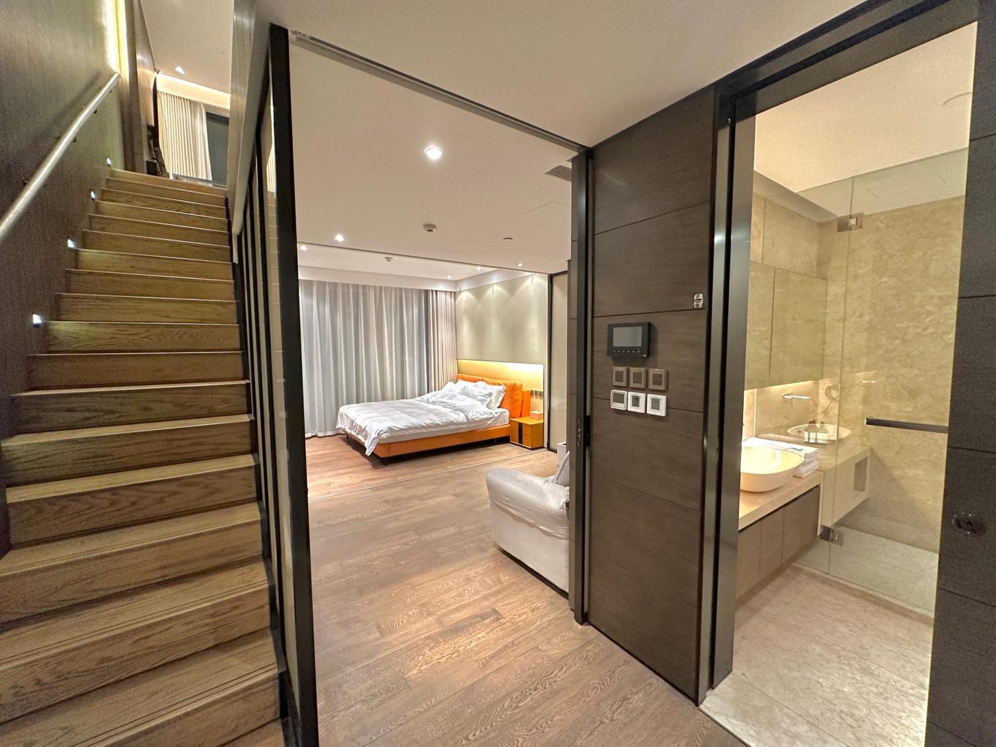 Zhome-deplex Luxury Apartment-near The Bund Apartment