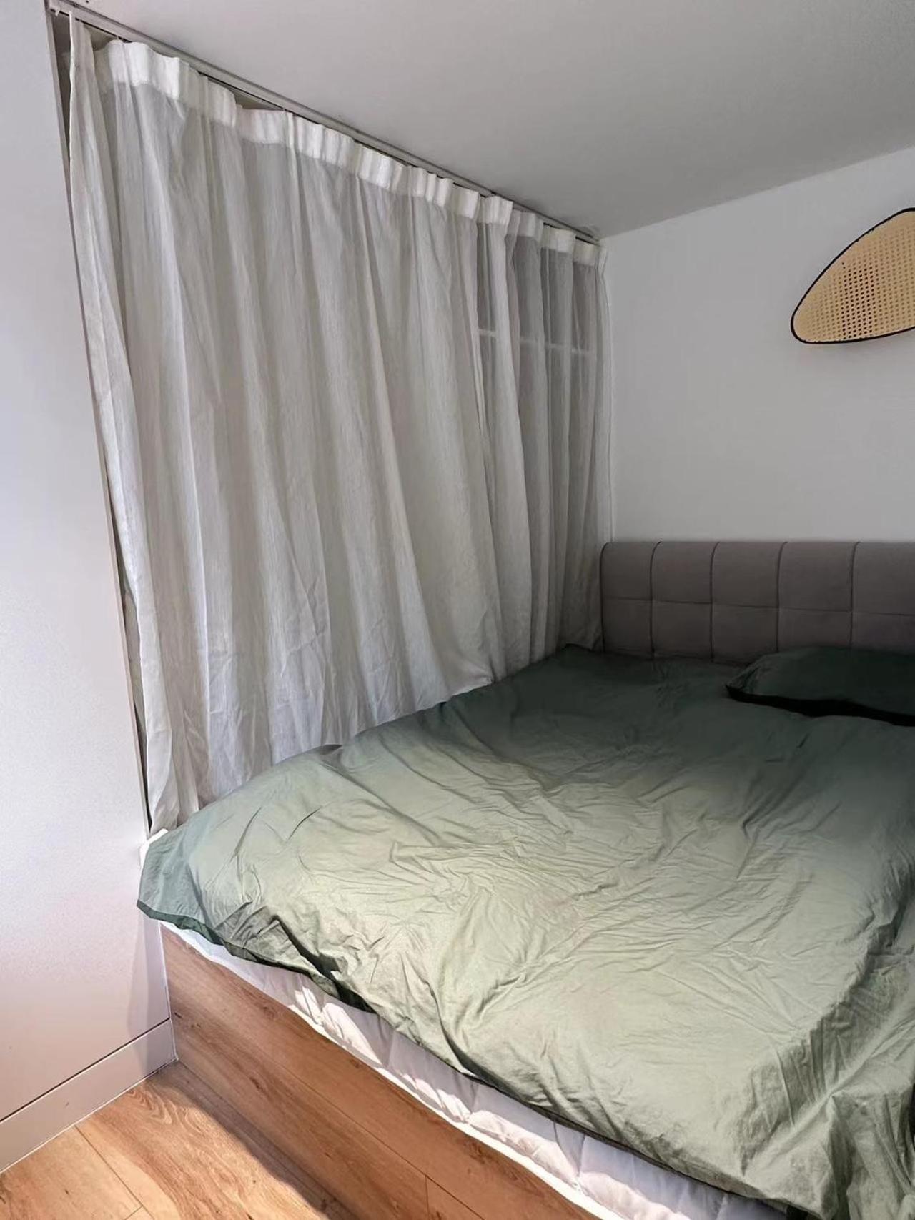 Hills & Cozy Near Line2 Jing'an Temple Apartment *