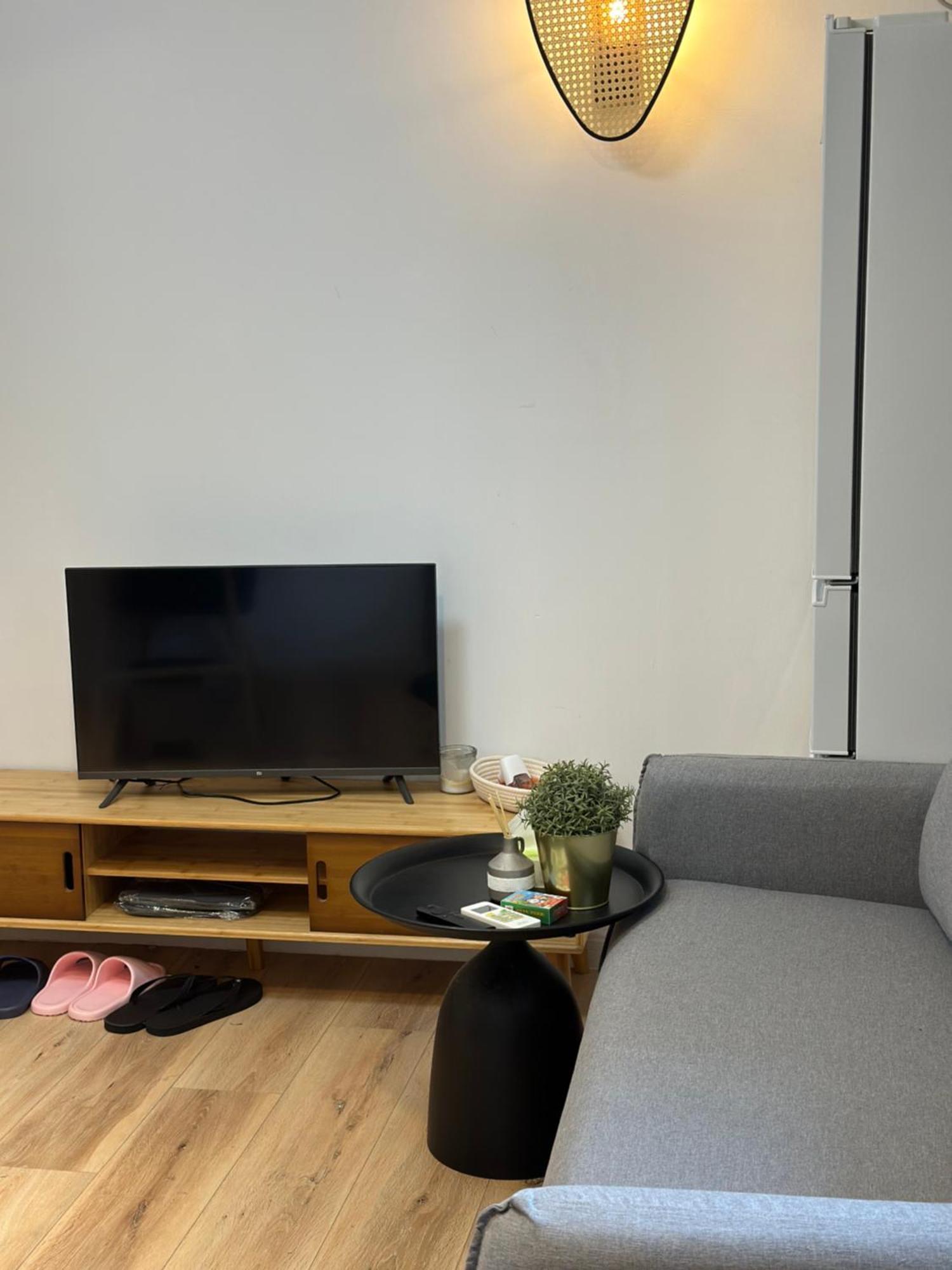Hills & Cozy Near Line2 Jing'an Temple Apartment Shanghai