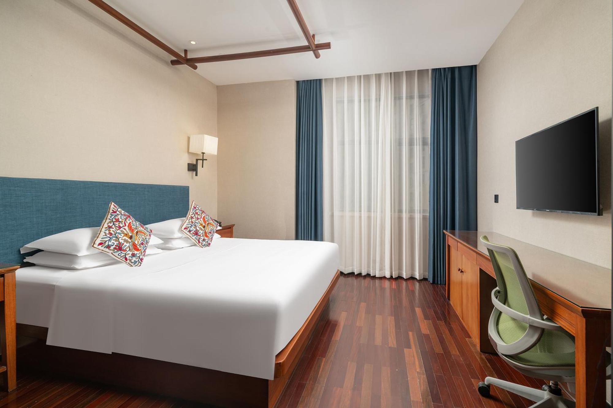 Ssaw Boutique Bund 4*