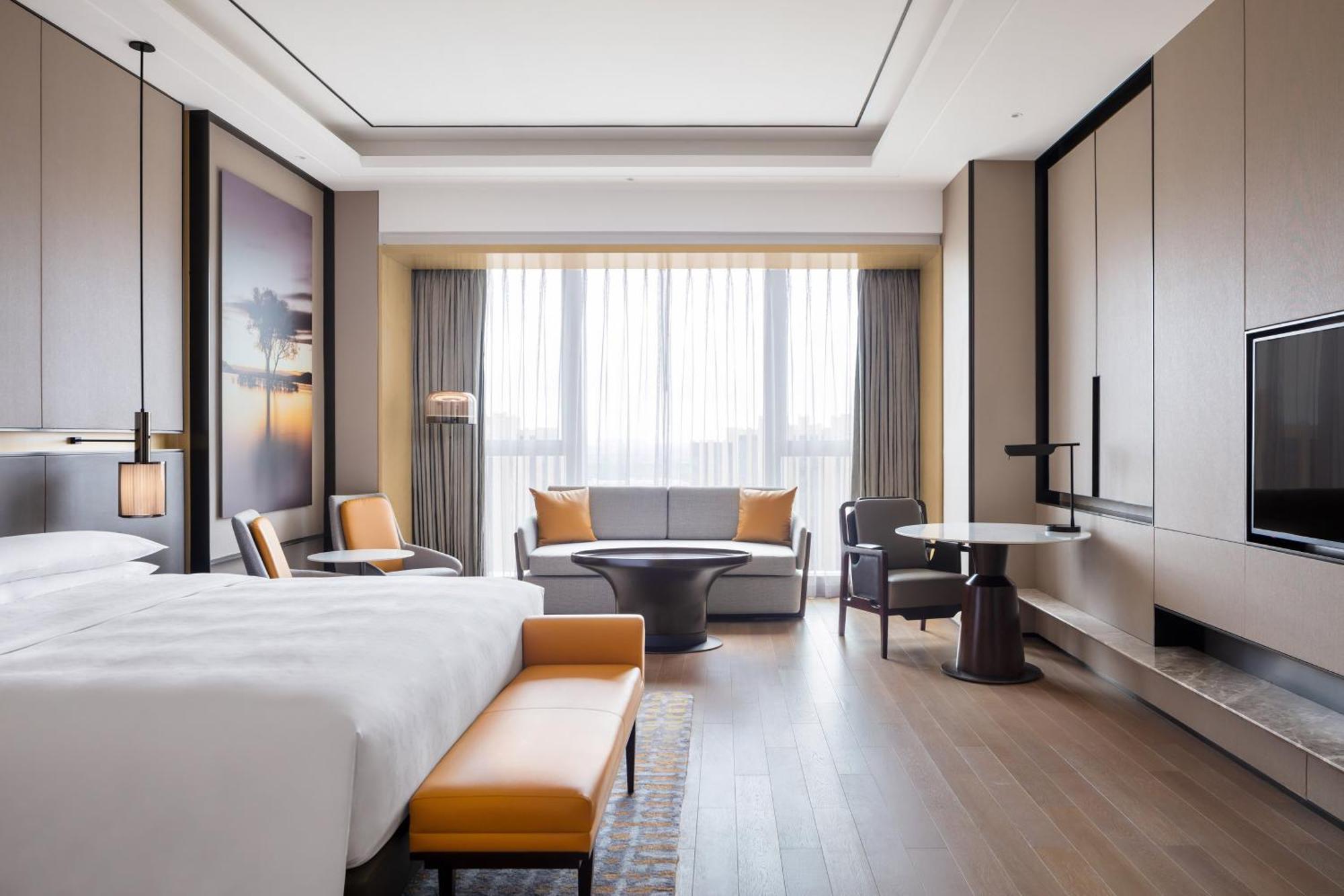 Sheraton Fengxian Hotel 4*