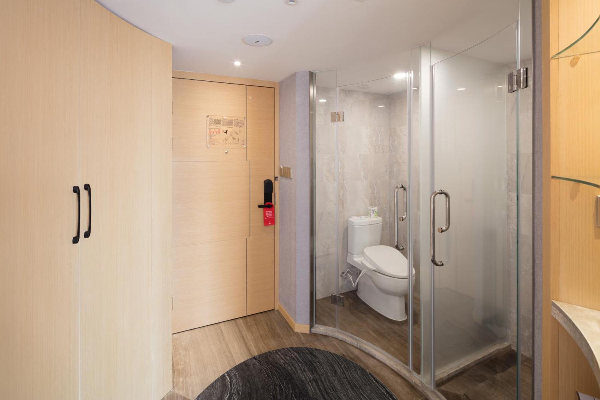 City Hotel Shanghai 4*