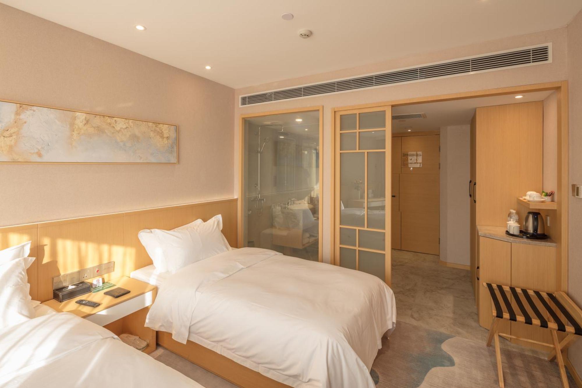 City Hotel Shanghai Hotel 4*