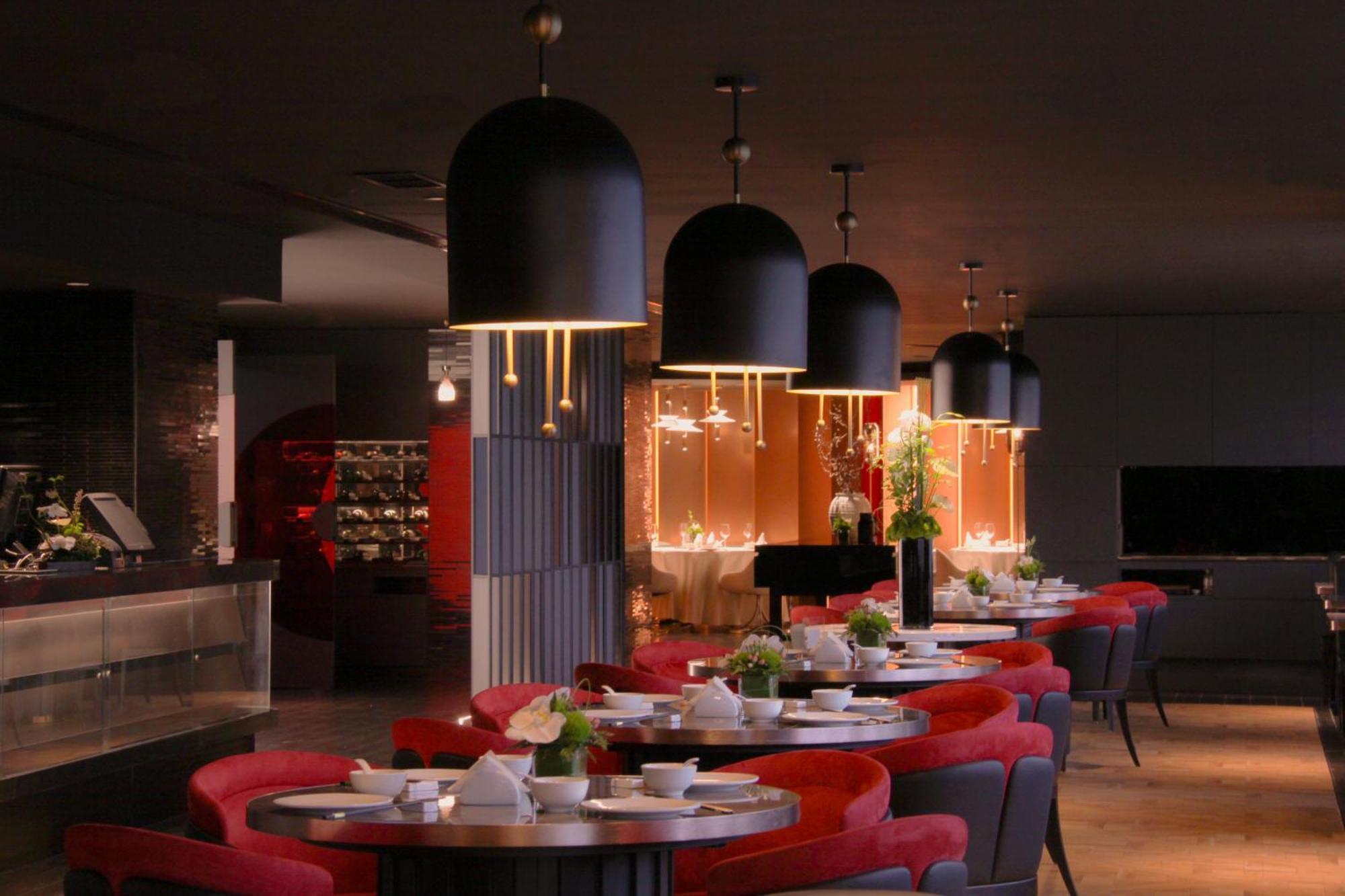 Hotel Grand Mercure Century Park - Free Shuttle Bus To Sniec
