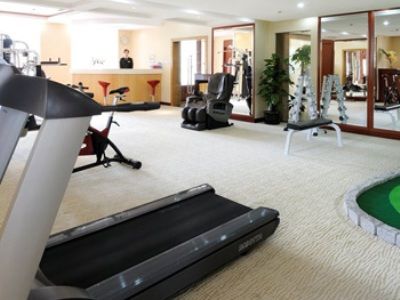 Howard Johnson Wyndham Leonora Plzaz Hotel