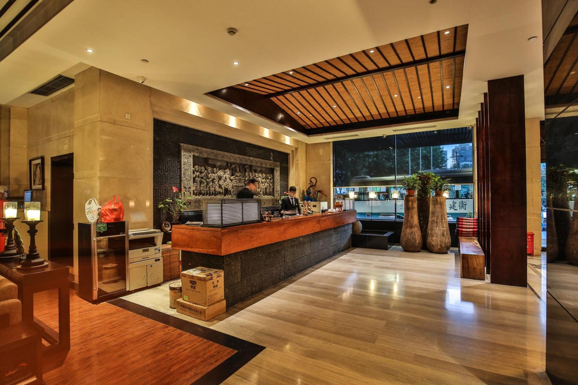 Ssaw Boutique Hongkou Hotel 3*