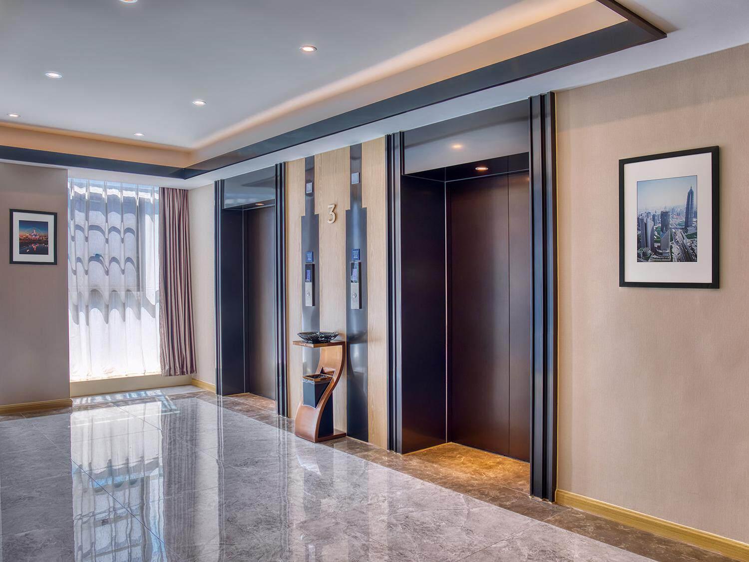 Hotel Kyriad Marvelous International Tourist Pudong Airport 4*