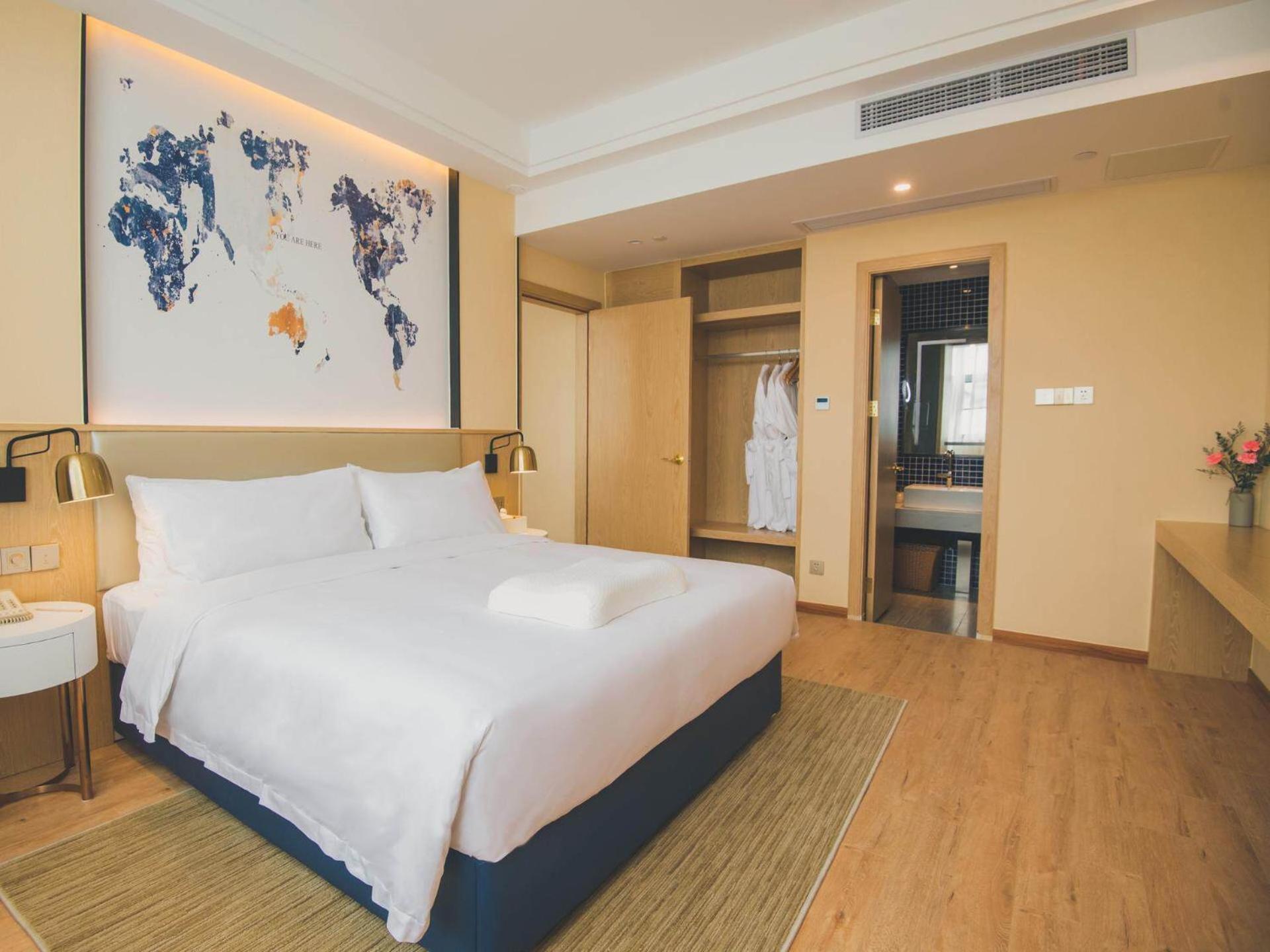 Hotel Kyriad Marvelous International Tourist Pudong Airport 4*