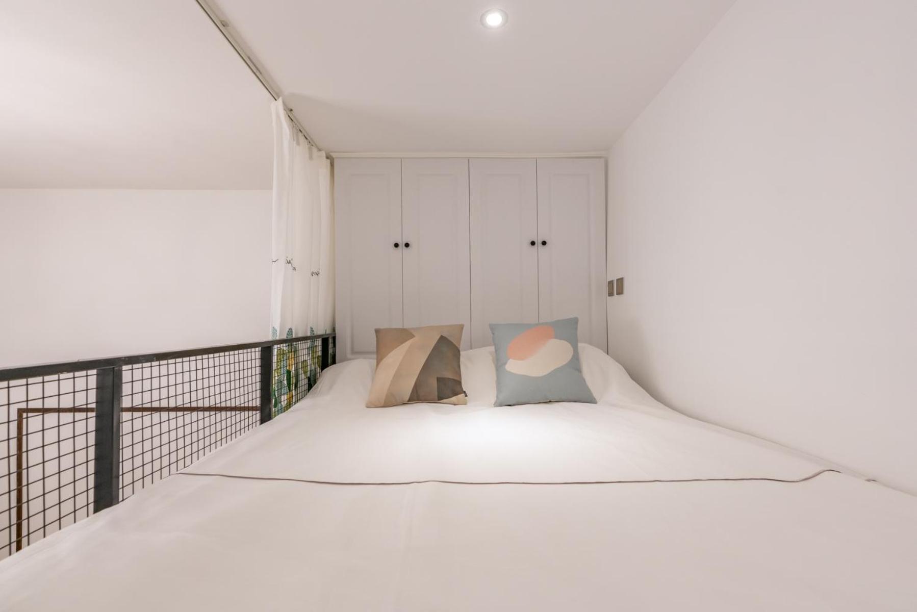Hills&xing 1882 Near Line2 & Line12 West Nanjing Rd Apartment *